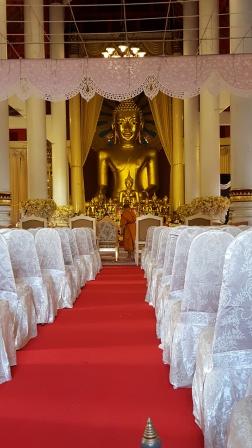 Wat Phra Singh - Previa a la ceremonia en honor al rey recientemente fallecido