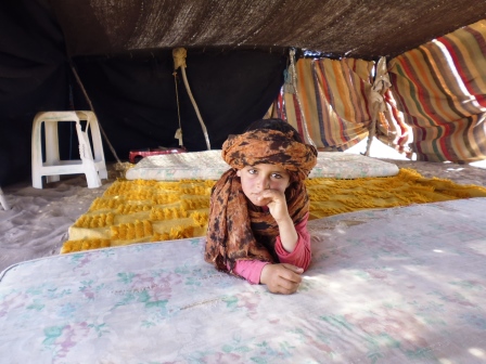 Hassan, pequeño bereber en cuya tienda tomé un té de menta